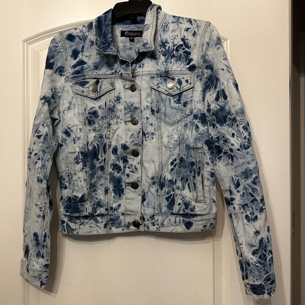 Acid washed jean jacket NWOT SZ M